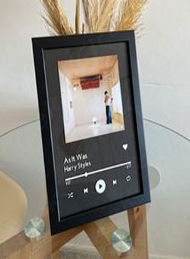 Musical Wall Photo Frame